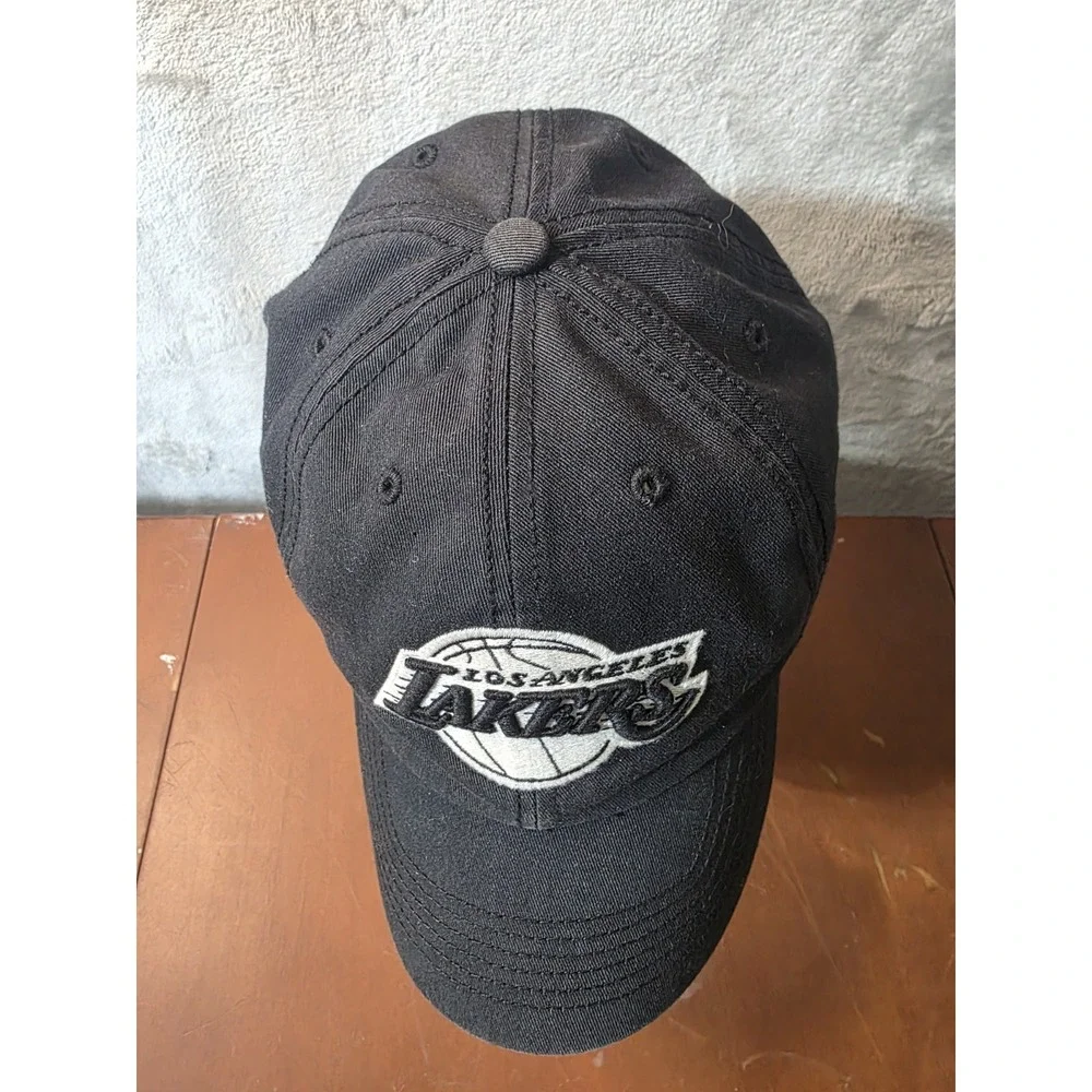 Los Angeles Lakers Mens Fitted Hat Size XL Black Hard Wood Classics NBA 47